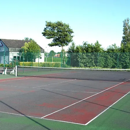 Apartment Sunny In Residential Park - *